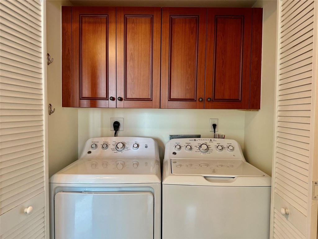 347 N New River Drive E - Photo 23