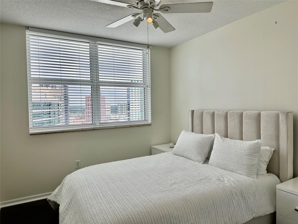 347 N New River Drive E - Photo 18