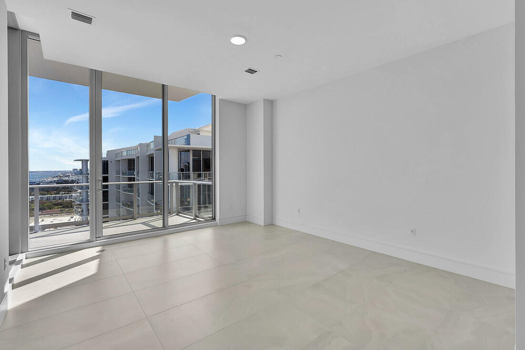 220 Lake Shore Drive - Photo 9