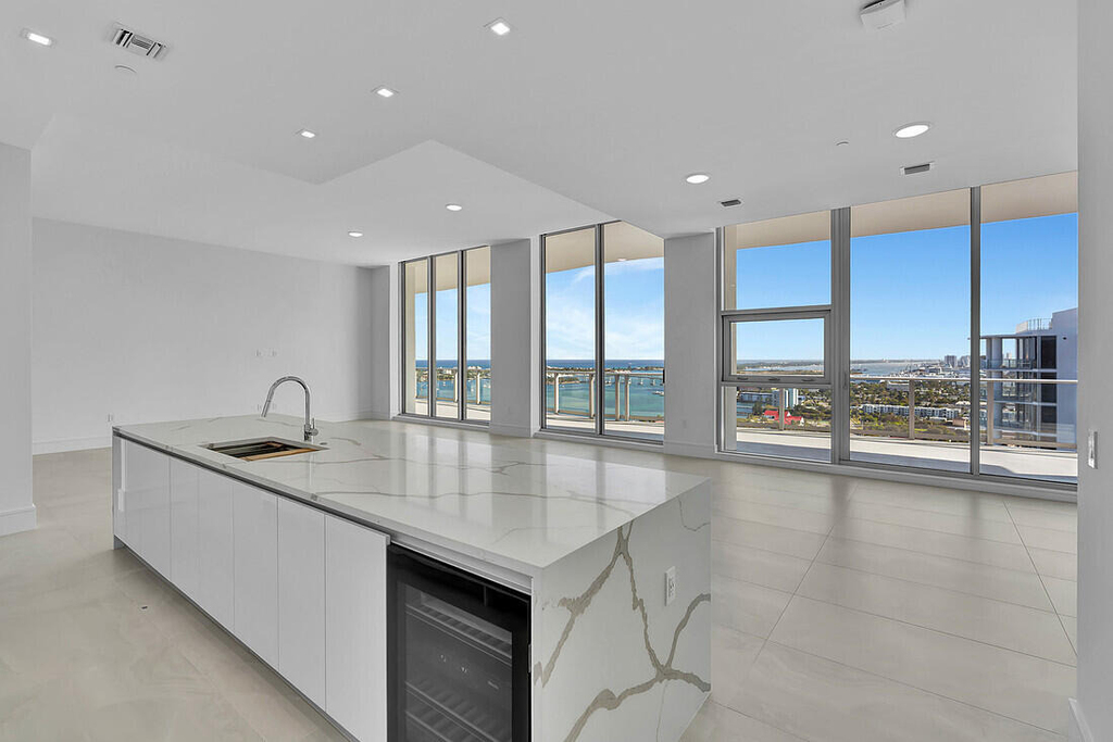 220 Lake Shore Drive - Photo 1