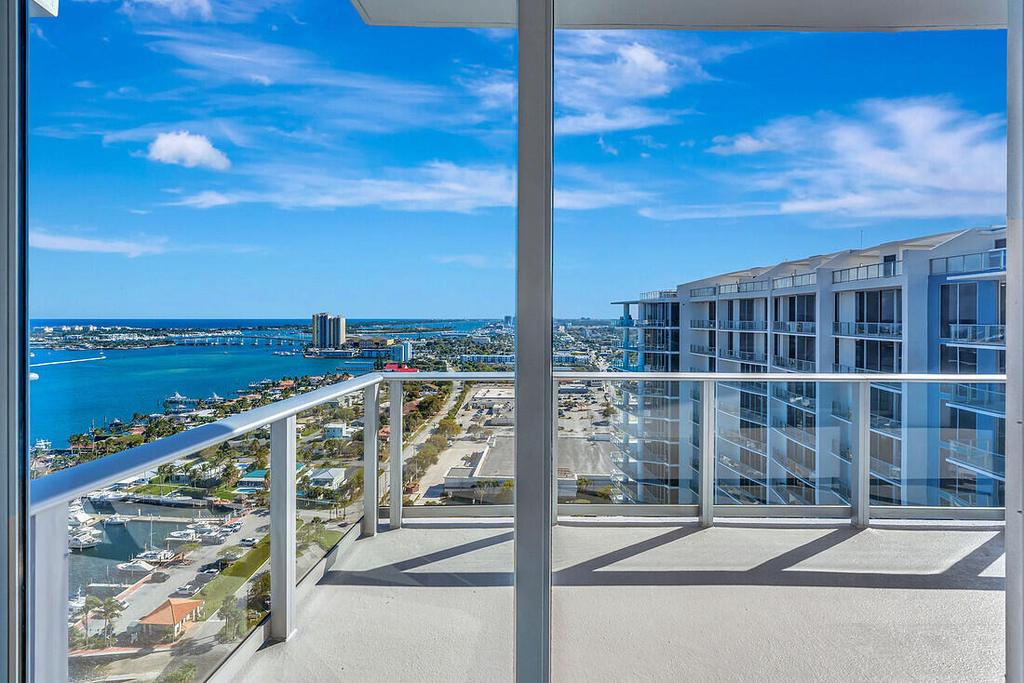 220 Lake Shore Drive - Photo 18