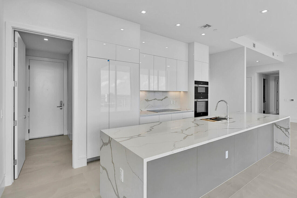 220 Lake Shore Drive - Photo 5