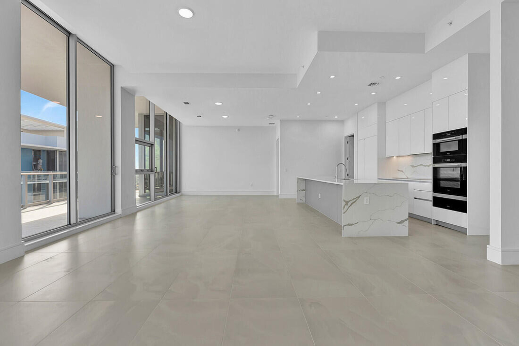 220 Lake Shore Drive - Photo 8