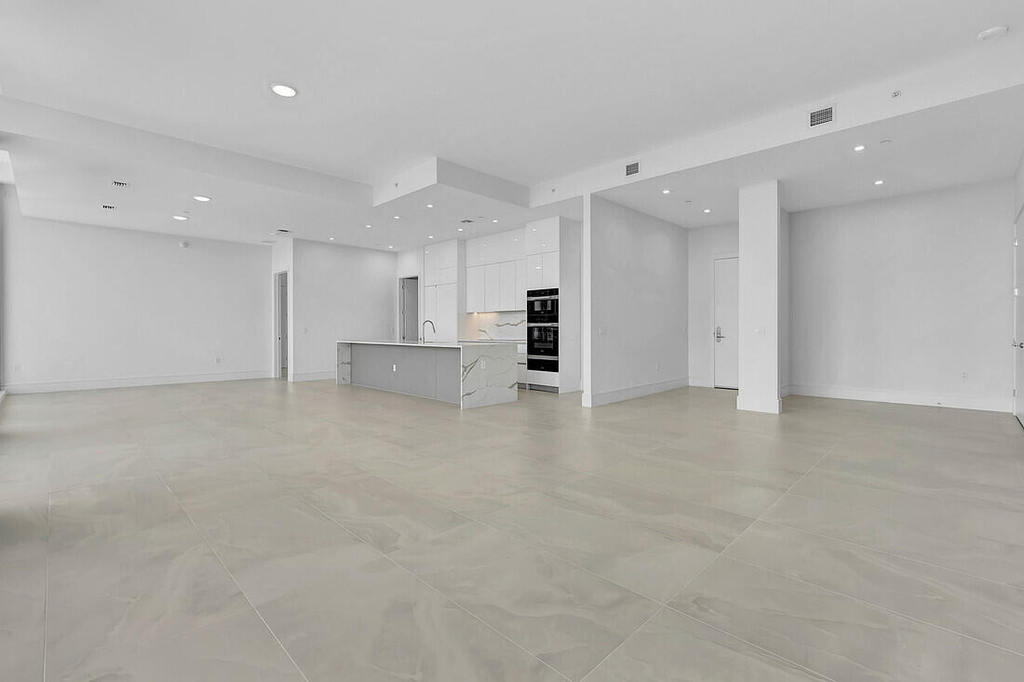 220 Lake Shore Drive - Photo 3