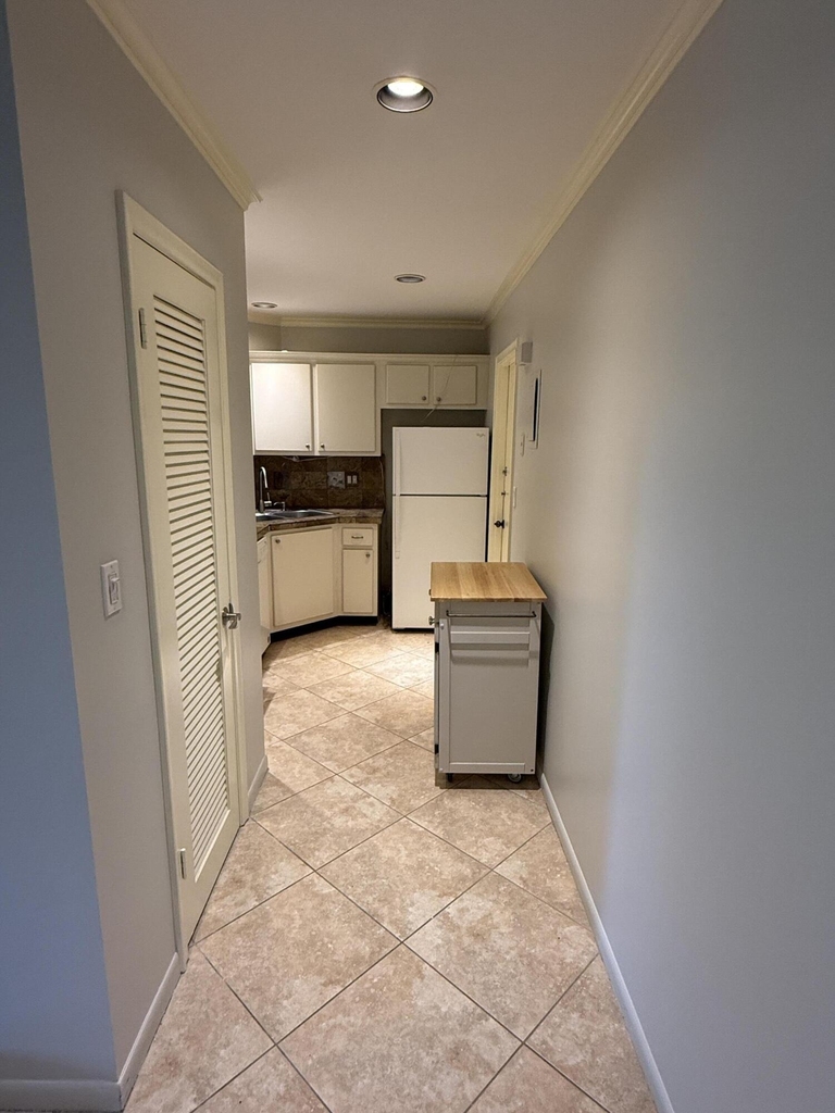 136 Ne 19th Court - Photo 6