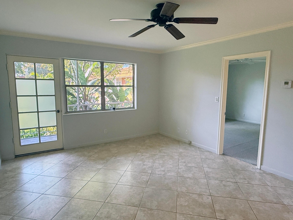 136 Ne 19th Court - Photo 1