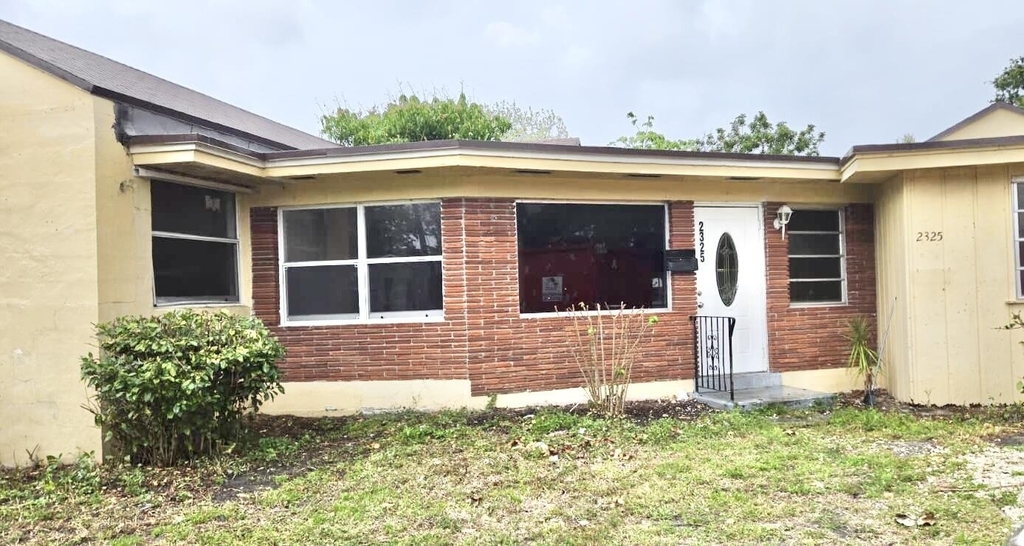 2325 Johnson Street - Photo 20