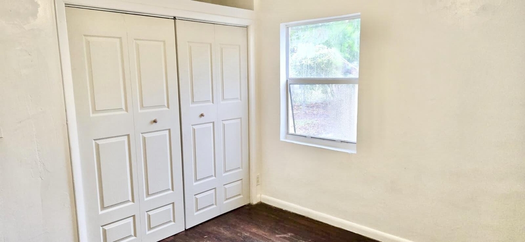 2325 Johnson Street - Photo 15