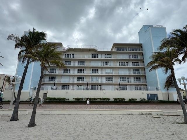 300 Oregon Street - Photo 2