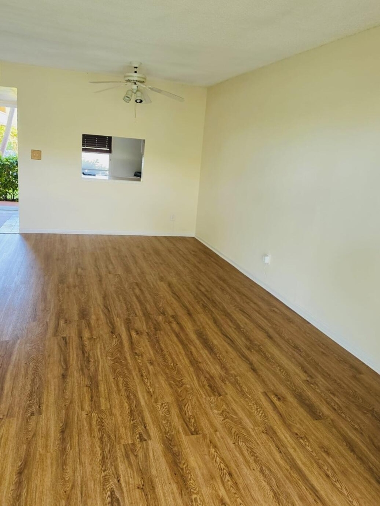 5940 Nw 64th Avenue - Photo 11