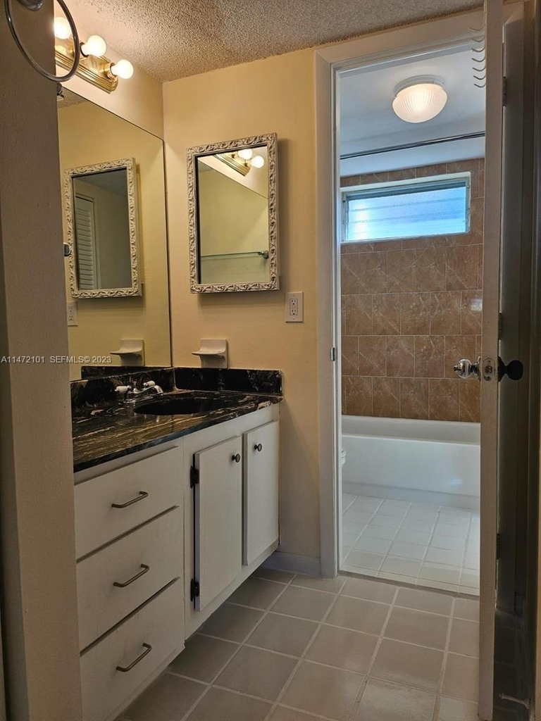5940 Nw 64th Avenue - Photo 2