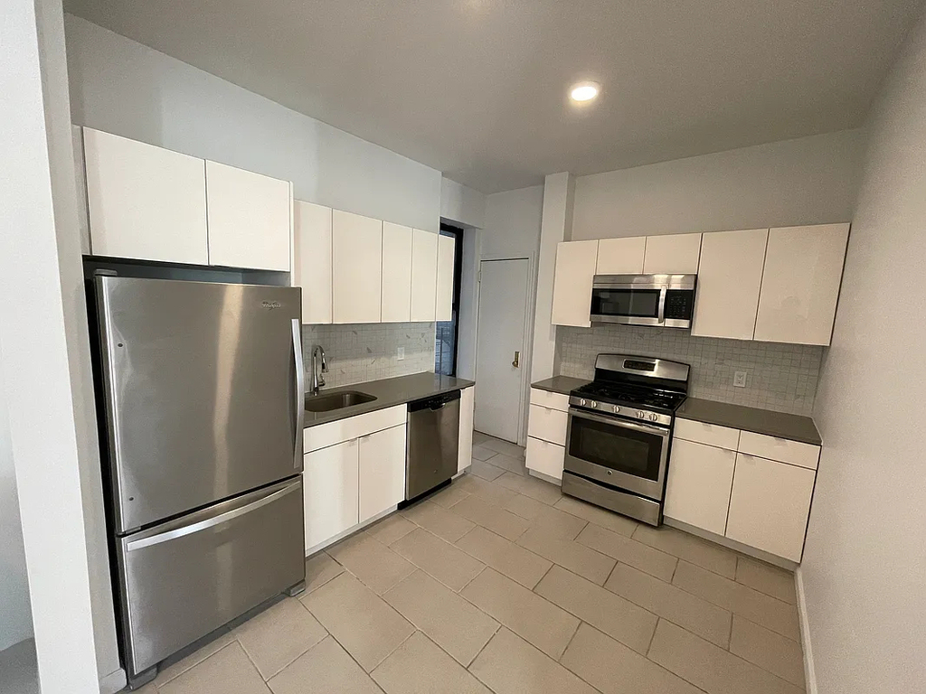 3920 Broadway - Photo 3