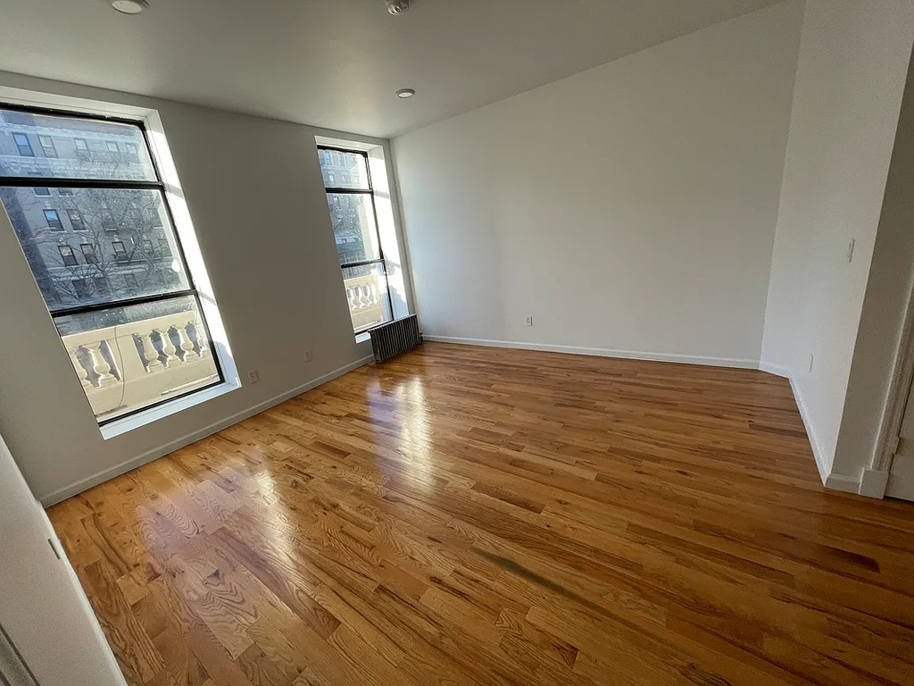 3920 Broadway - Photo 2