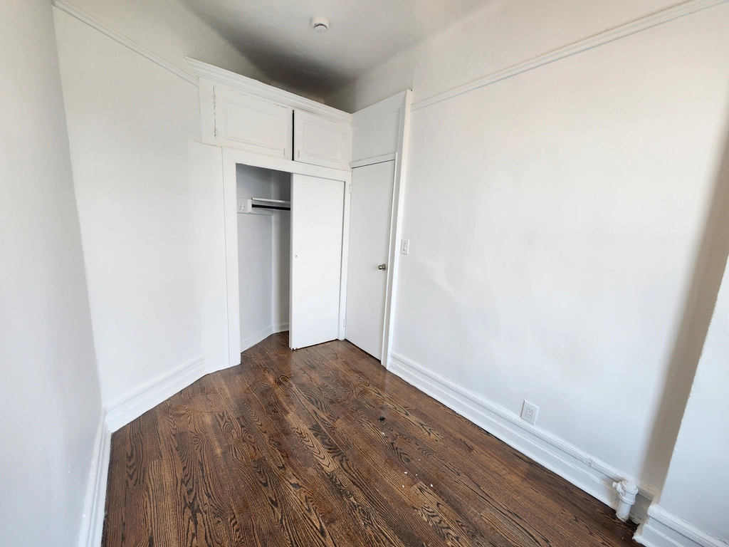 660 West 180th Street - Photo 6