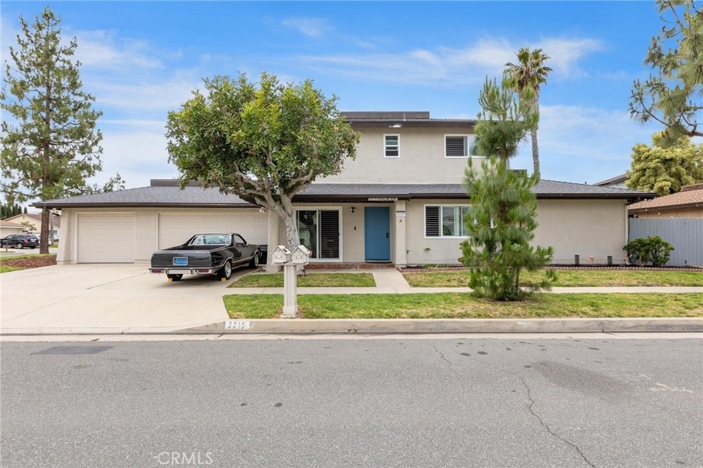 2215 E Avalon - Photo 0