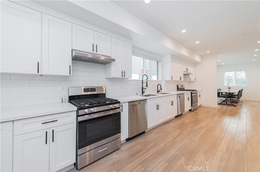 1596 W 36th - Photo 3