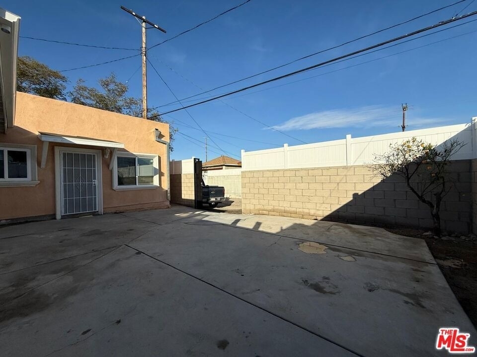 7632 Kraft Avenue - Photo 11