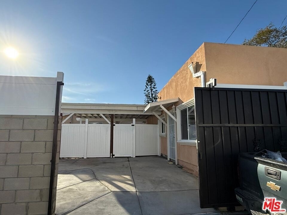 7632 Kraft Avenue - Photo 13
