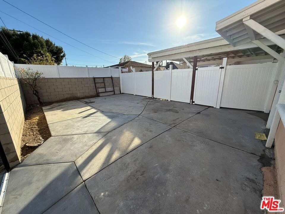 7632 Kraft Avenue - Photo 12