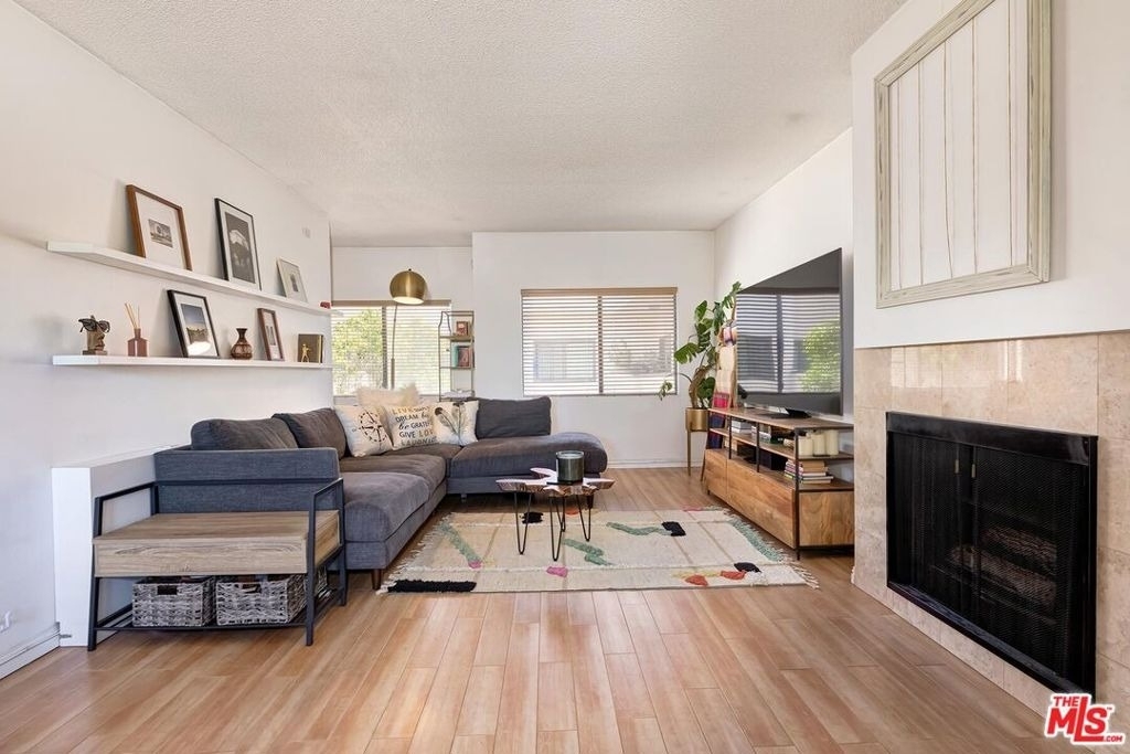 5805 Whitsett Avenue - Photo 1