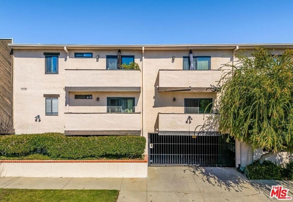 5805 Whitsett Avenue - Photo 18