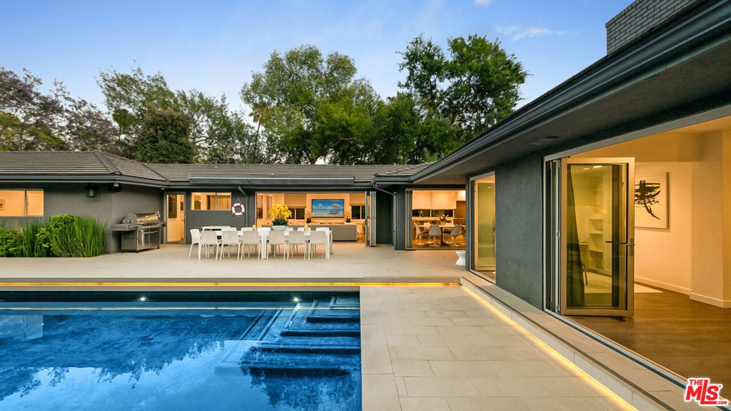 602 N Whittier Drive - Photo 4