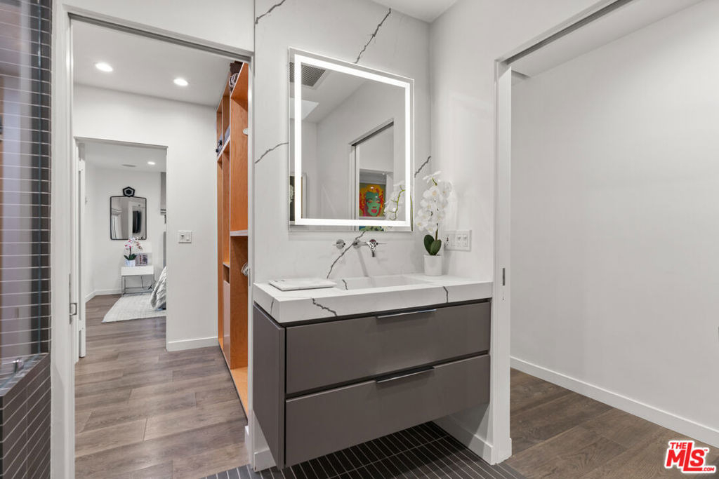 602 N Whittier Drive - Photo 24