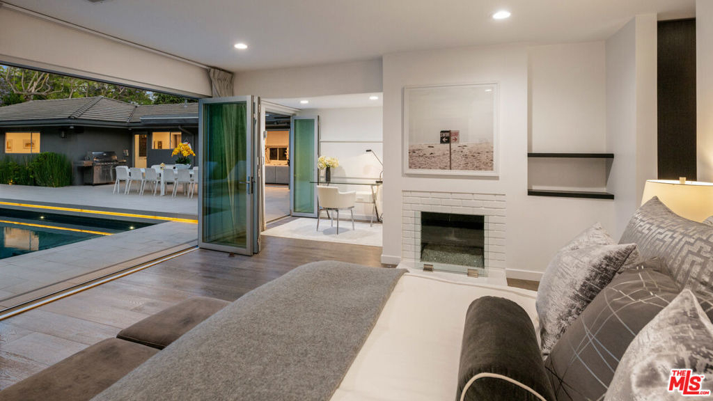 602 N Whittier Drive - Photo 22