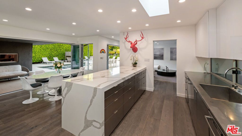 602 N Whittier Drive - Photo 11