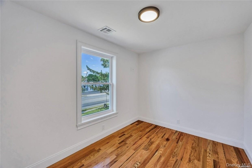 177 Waverly Avenue - Photo 16