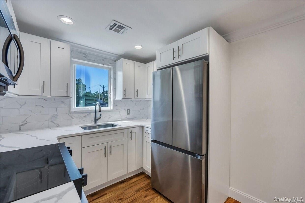177 Waverly Avenue - Photo 11