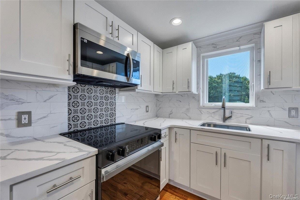 177 Waverly Avenue - Photo 10
