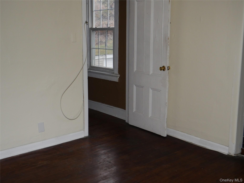 19 Main Street - Photo 7