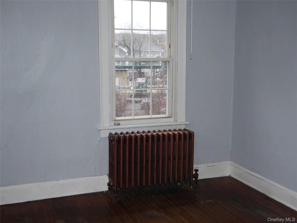 19 Main Street - Photo 6