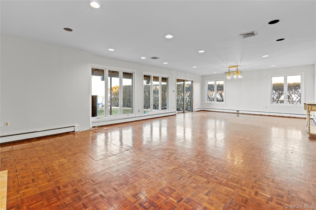 115 Maryland Avenue - Photo 4