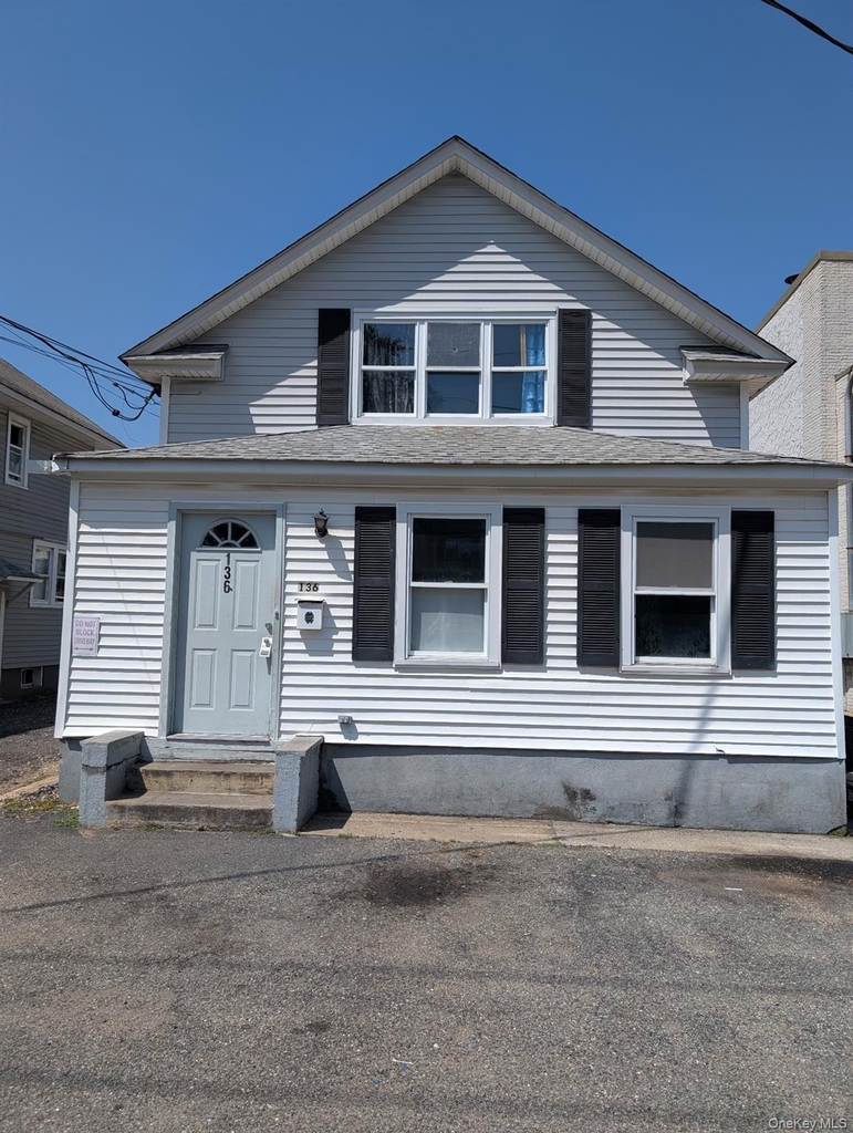136 Duffy Avenue - Photo 0