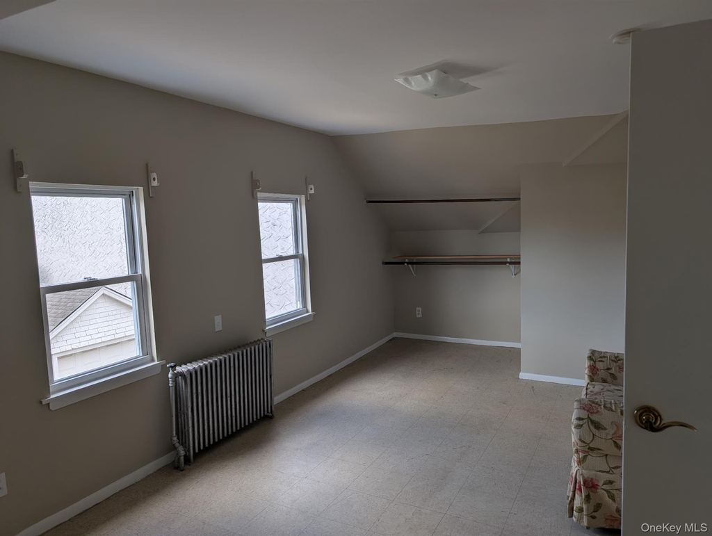 136 Duffy Avenue - Photo 6
