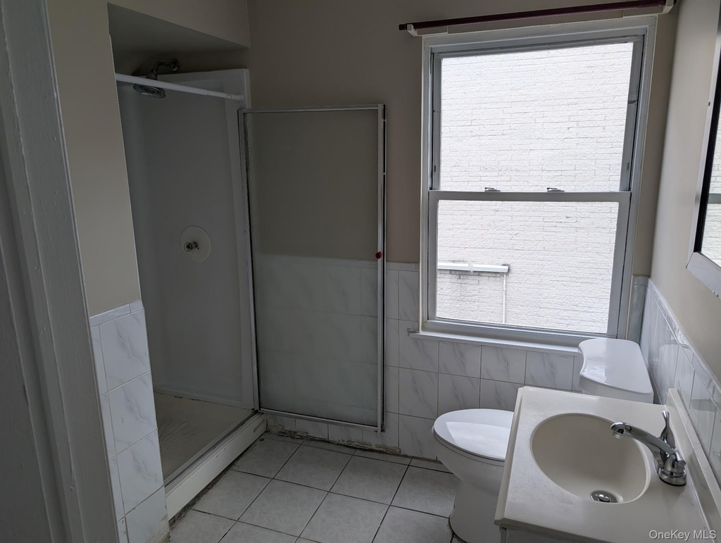 136 Duffy Avenue - Photo 2