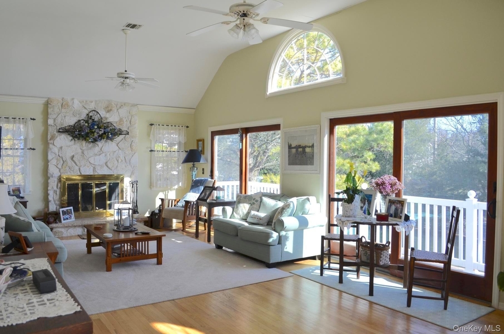 16 Grant Boulevard - Photo 2