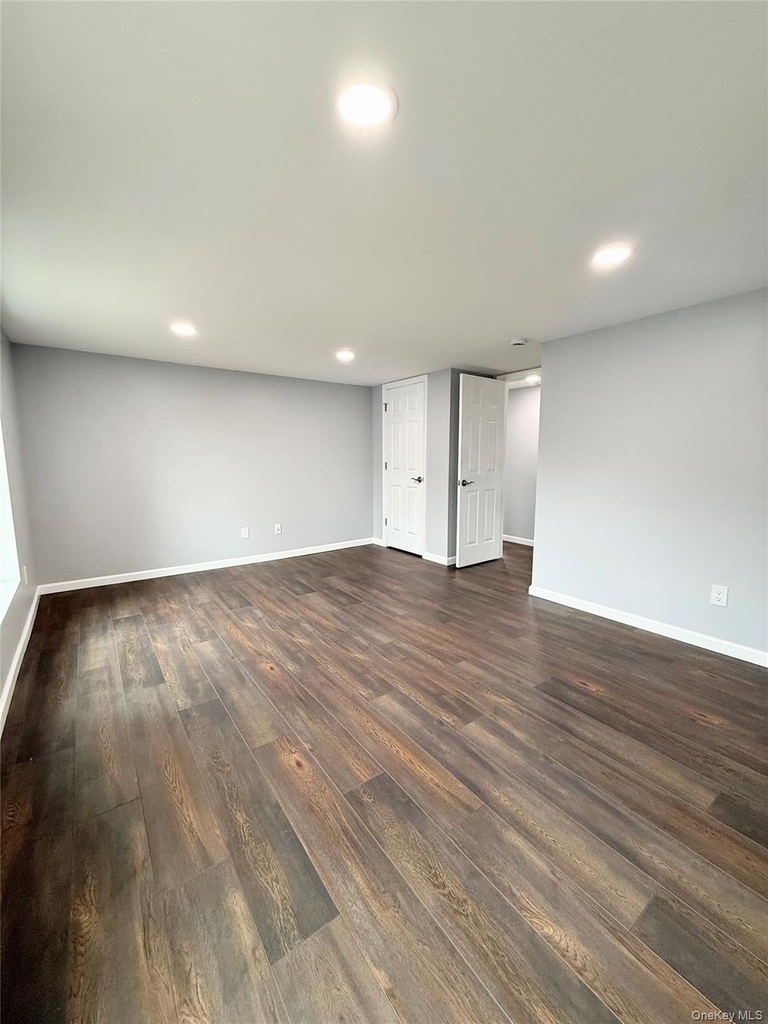 19 Lee Avenue - Photo 6