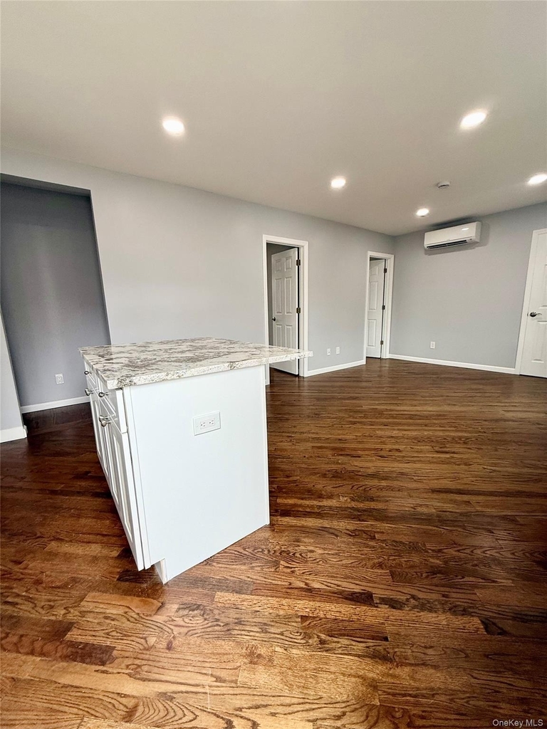 19 Lee Avenue - Photo 4