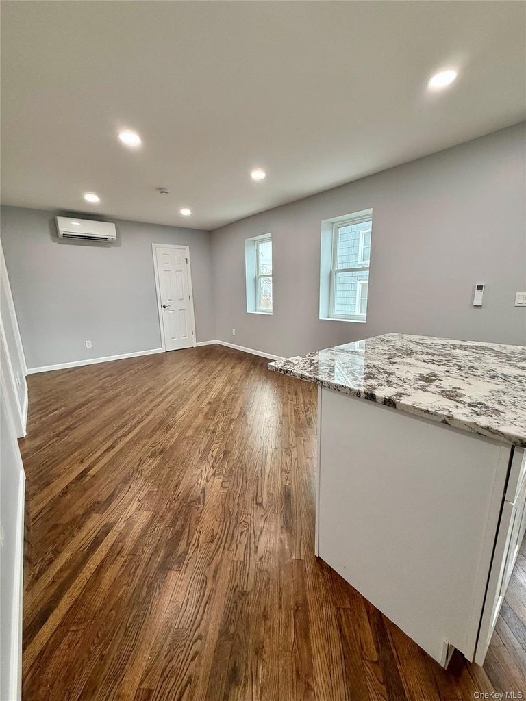 19 Lee Avenue - Photo 3