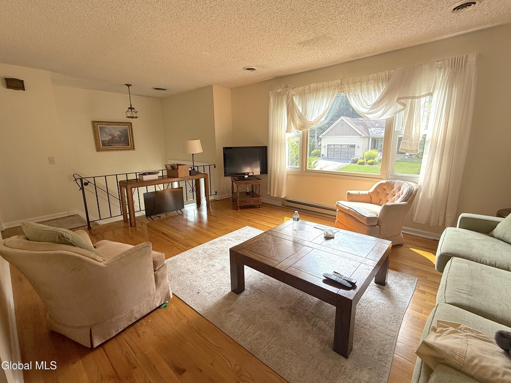 12 Lakewood Drive - Photo 3