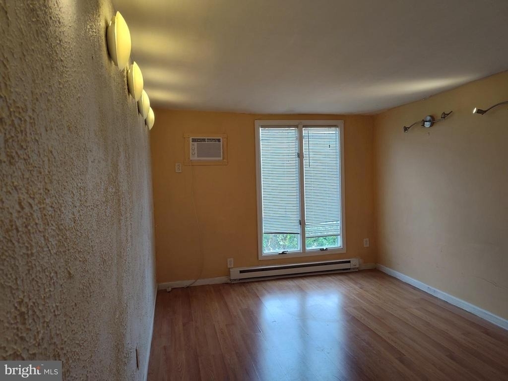 1607 Page Street - Photo 2