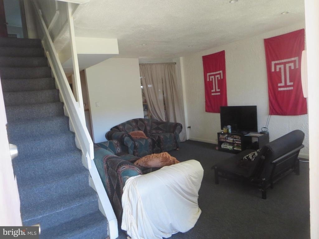 1607 Page Street - Photo 1