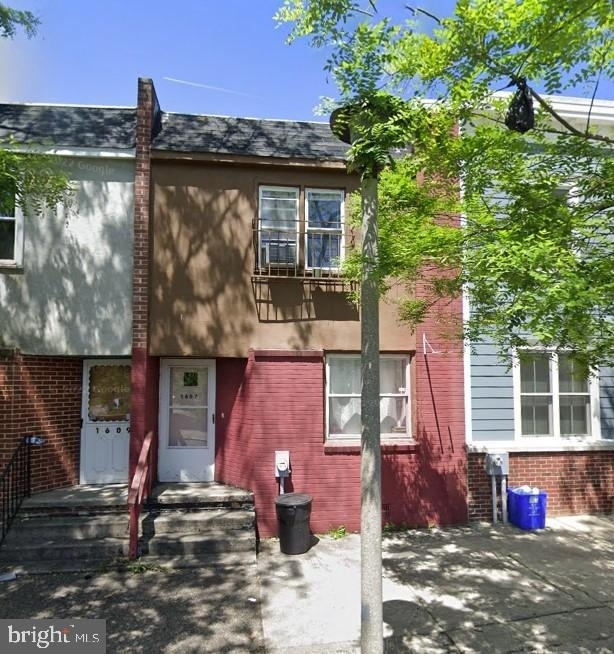 1607 Page Street - Photo 0