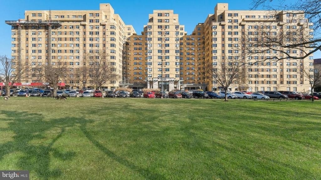 2601 Pennsylvania Avenue - Photo 0