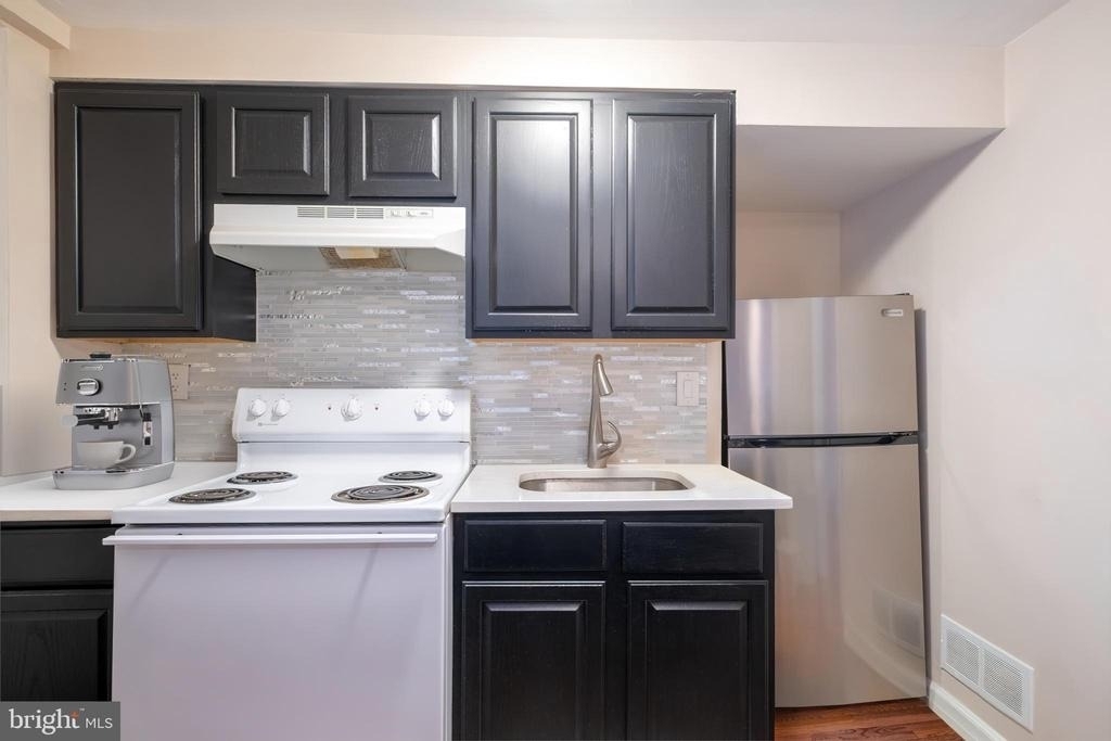 1736 Pine Street - Photo 3