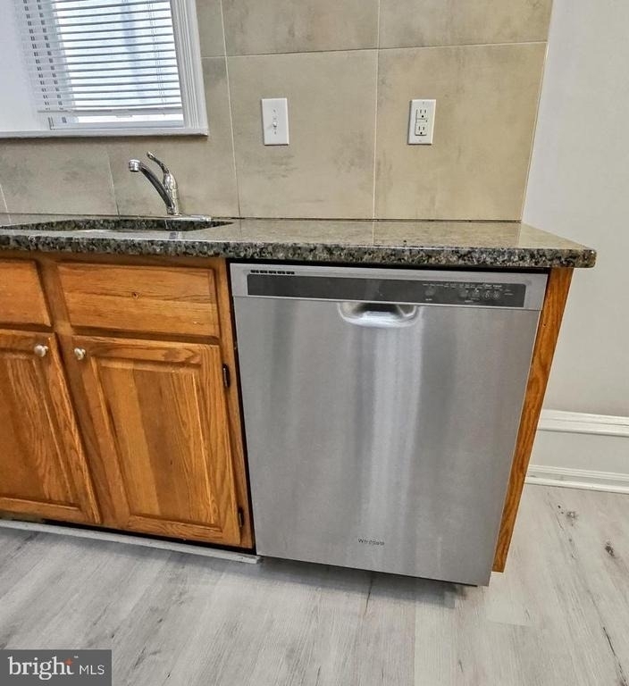 637 N 32nd Street - Photo 11
