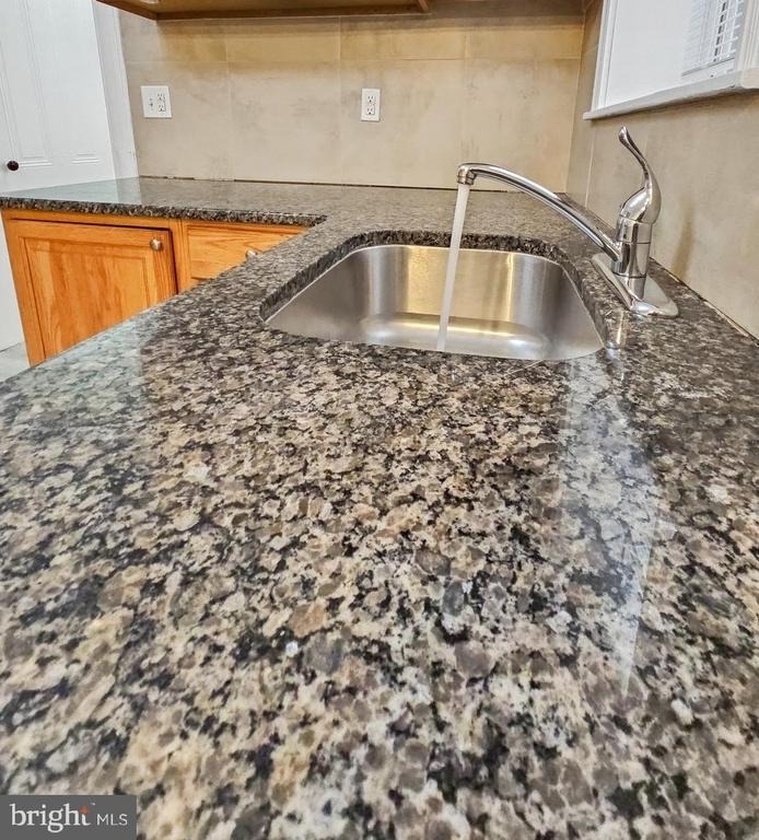 637 N 32nd Street - Photo 13